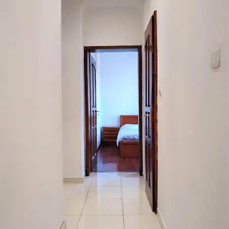 Lejlighed Spacious Flat At Center *