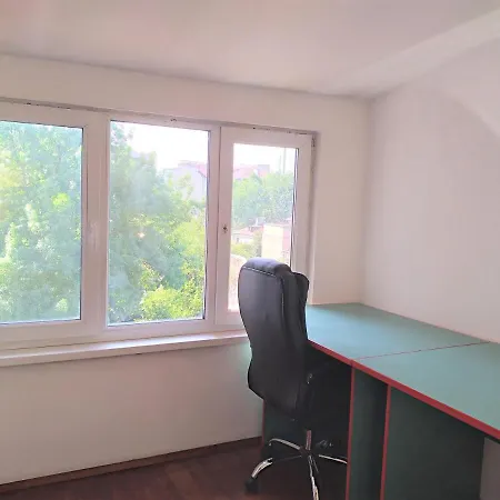Spacious Flat At Center Lejlighed